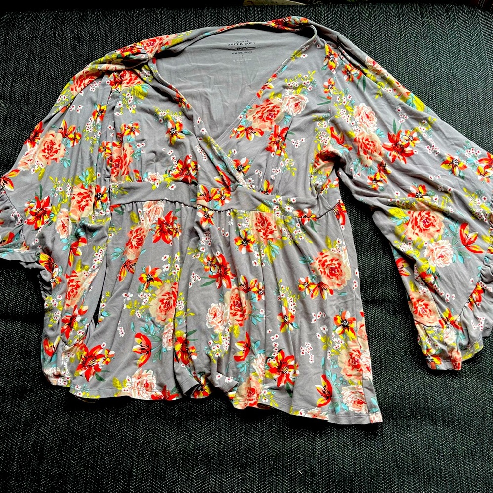 Torrid size 2 (18/20) Top